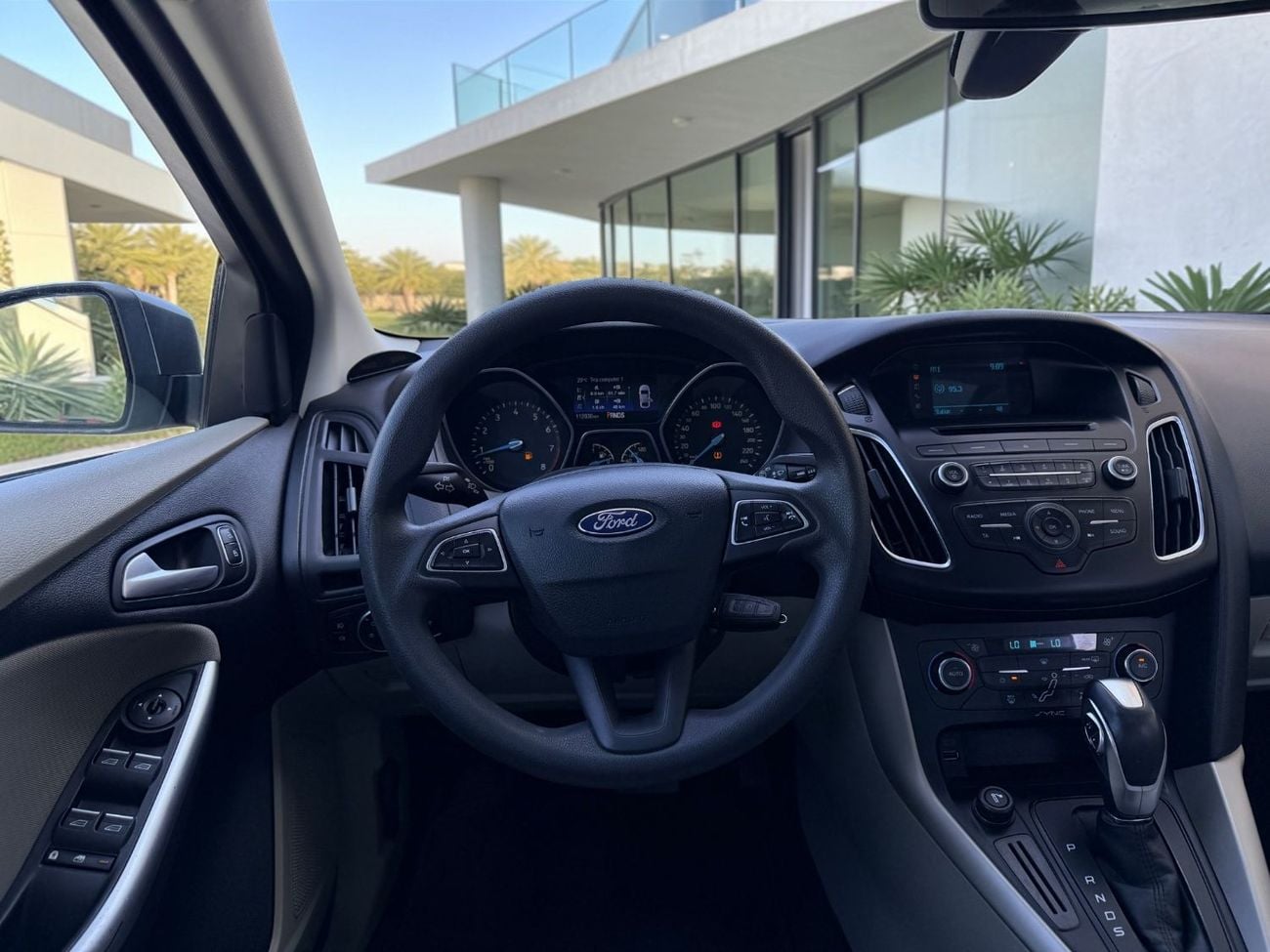 Ford Focus Trend 1.6L Hatchback FORD FOCUS 1.6L A/T Eco boost | 2017 | GCC SPECS | AED 530 per month