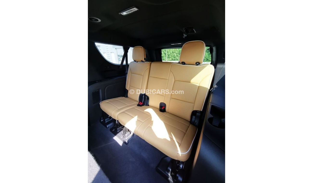 Chevrolet Suburban Chevrolet LT Suburban - 2023 - Black