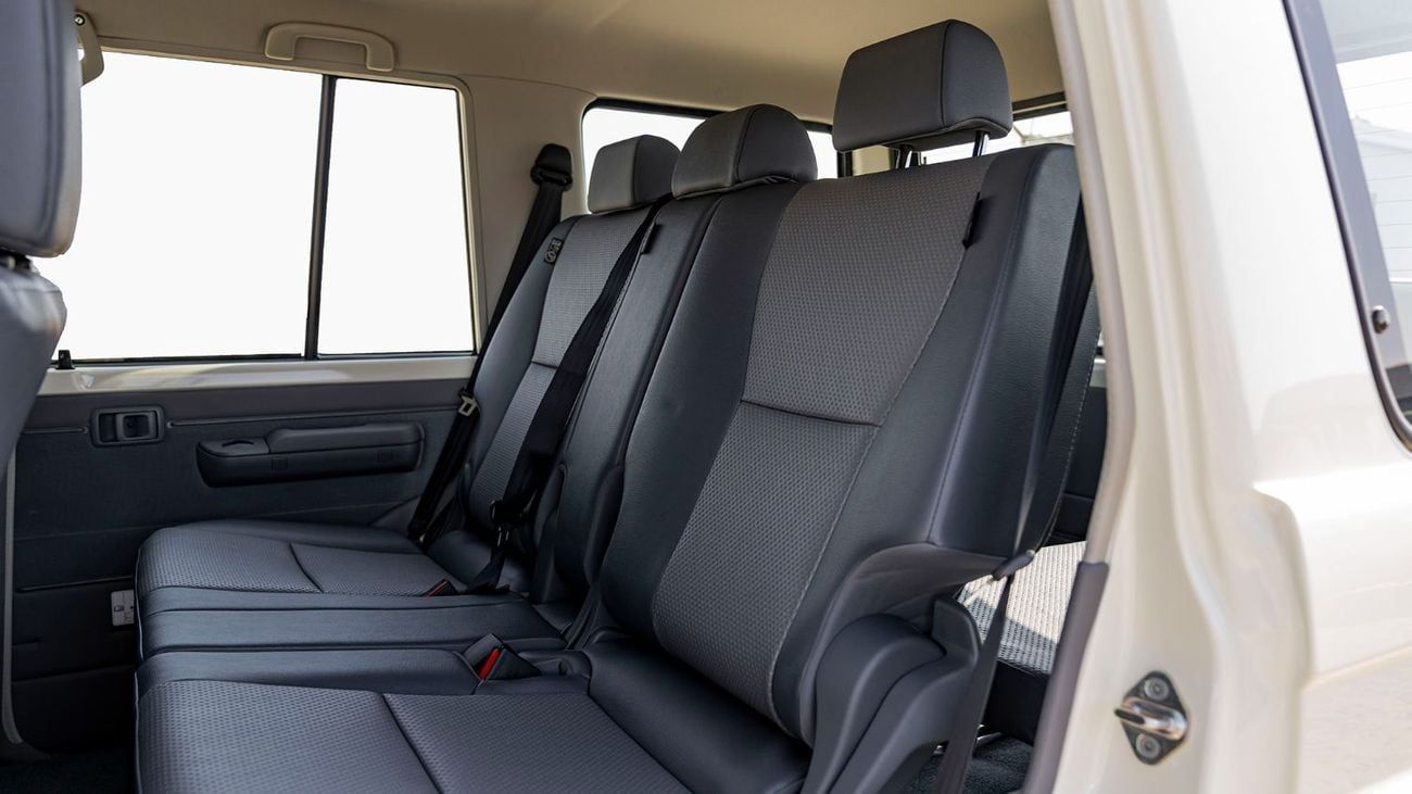 Toyota Land Cruiser 70 