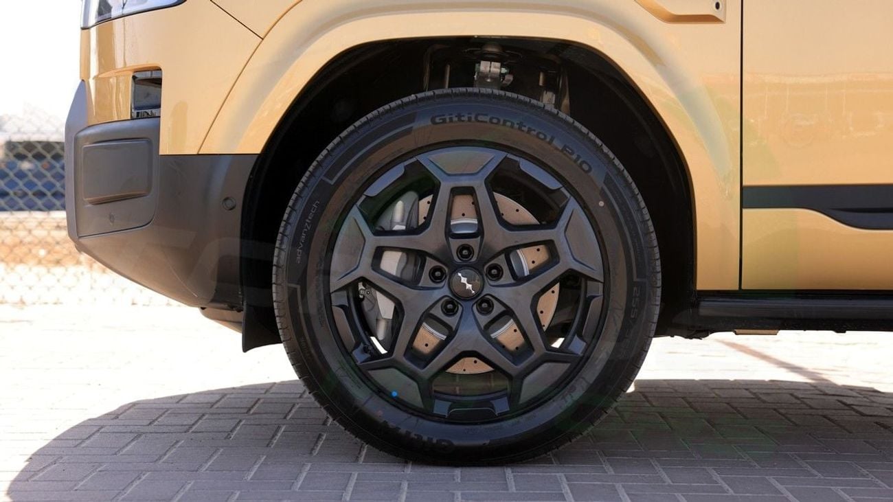 بي واي دي ليوبارد تيتانيوم 7 ( Only For Export ) 2025 BYD Leopard 7 Ultra 1.5T Plug-in Hybrid BRAND NEW