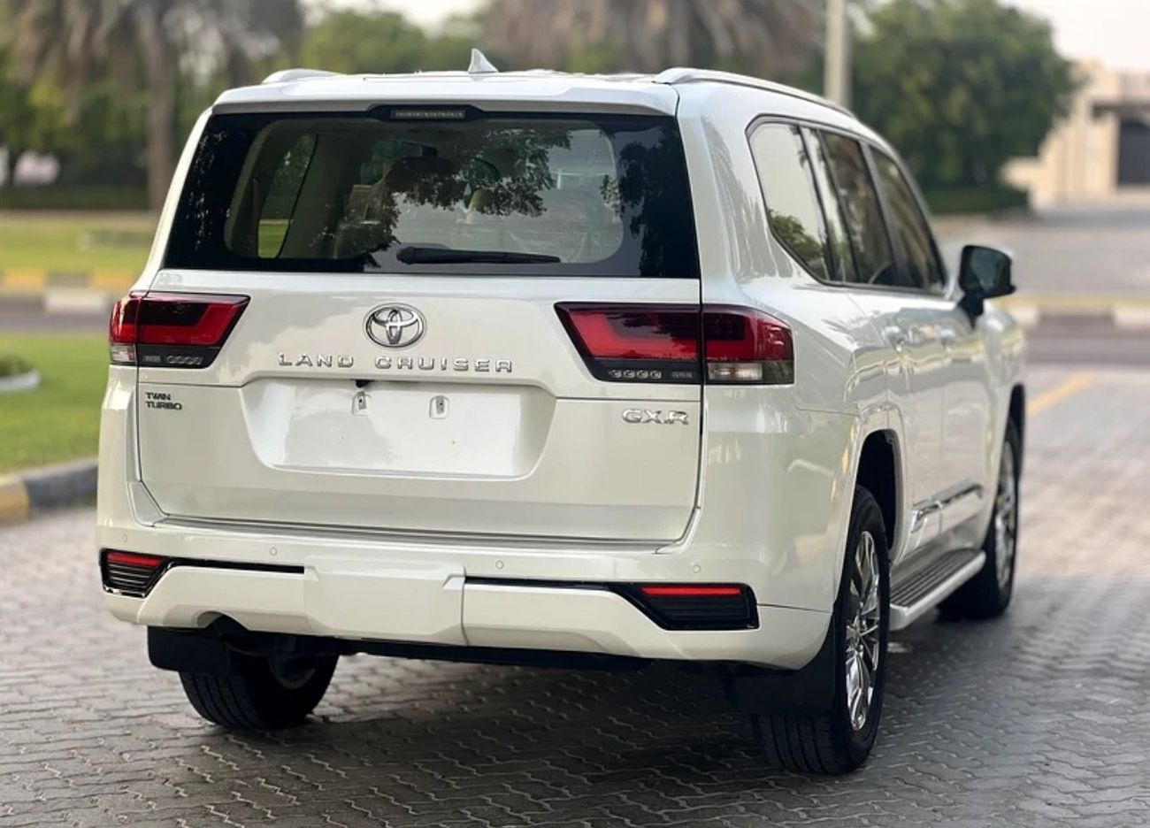 Toyota Land Cruiser GXR Twin Turbo 2024 Model LC300 V6 Full Option Very Clean And Perfect Condition