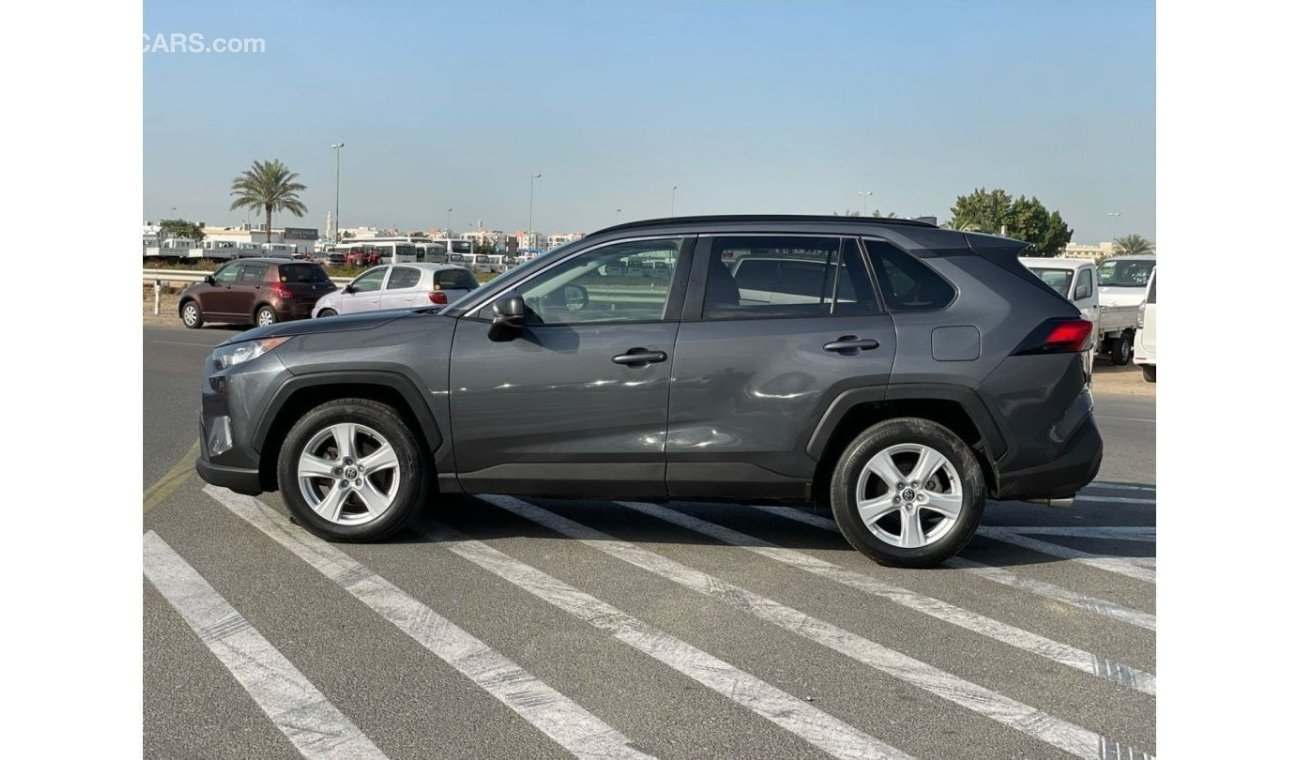 تويوتا راف ٤ 2019 Toyota Rav4 LE 2.5L MidOption / EXPORT ONLY