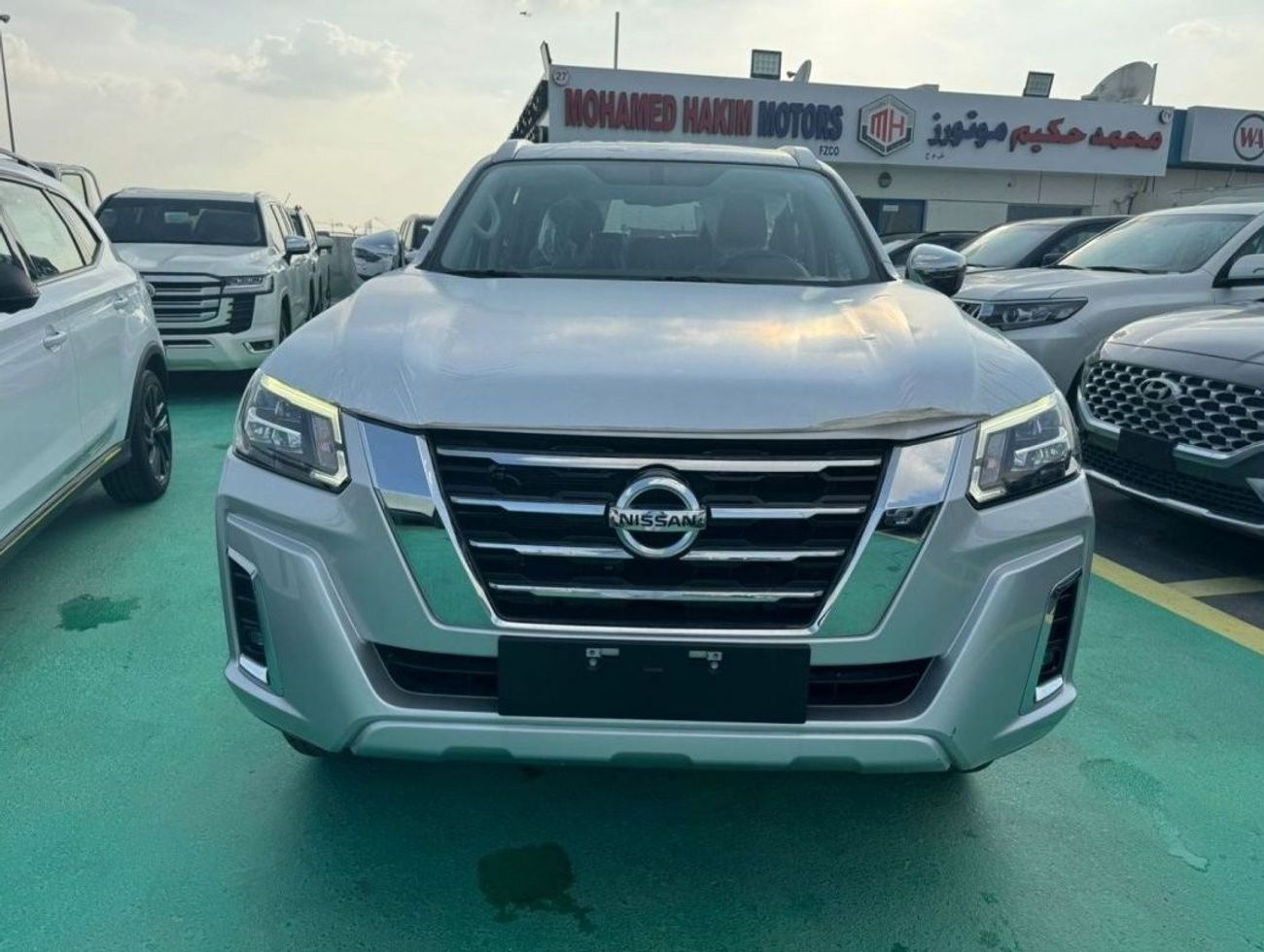 نيسان إكستيرا 2.5L PETROL TITANIUM 4WD 2023 GCC