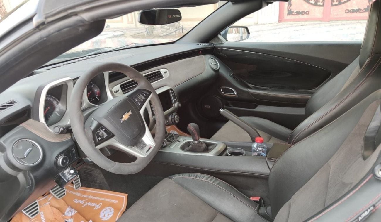 Chevrolet Camaro Comaro zl1 convertible, special car 750 hp upgraded, and agency very clean car manual transmission