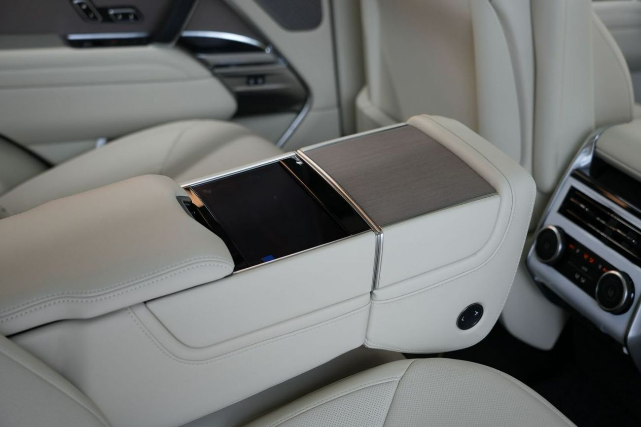 Land Rover Range Rover Range Rover Autobiography V8 P530 | 2026 GCC 0km | Export