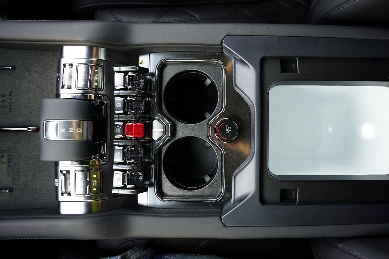 بي واي دي ليوبارد 8 Smart and Brave Flagship Edition (6 Seats)