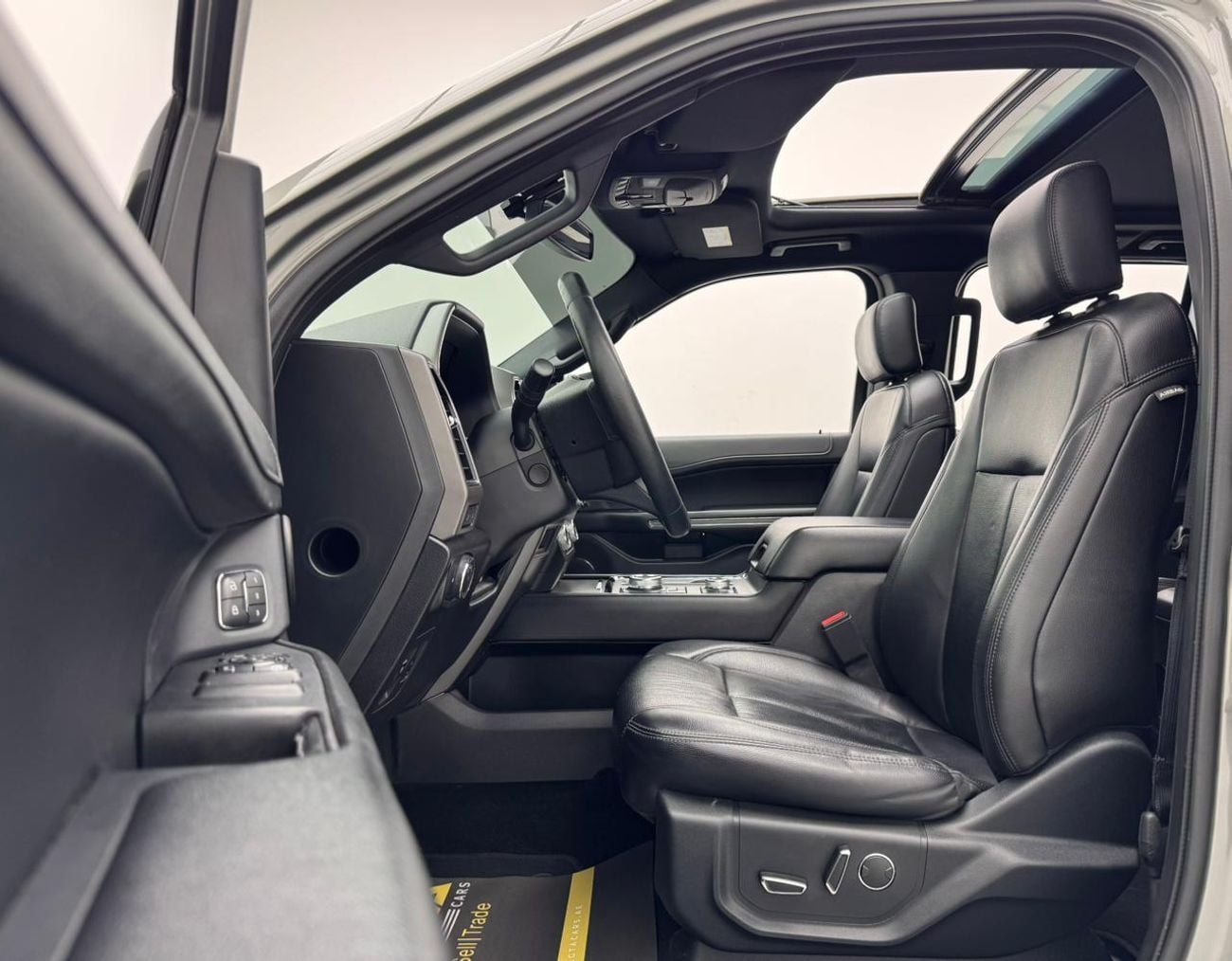 Ford Expedition 2019 Ford Expedition XLT, Ford Service History, 2027 Ford Warranty and Service Pack, GCC