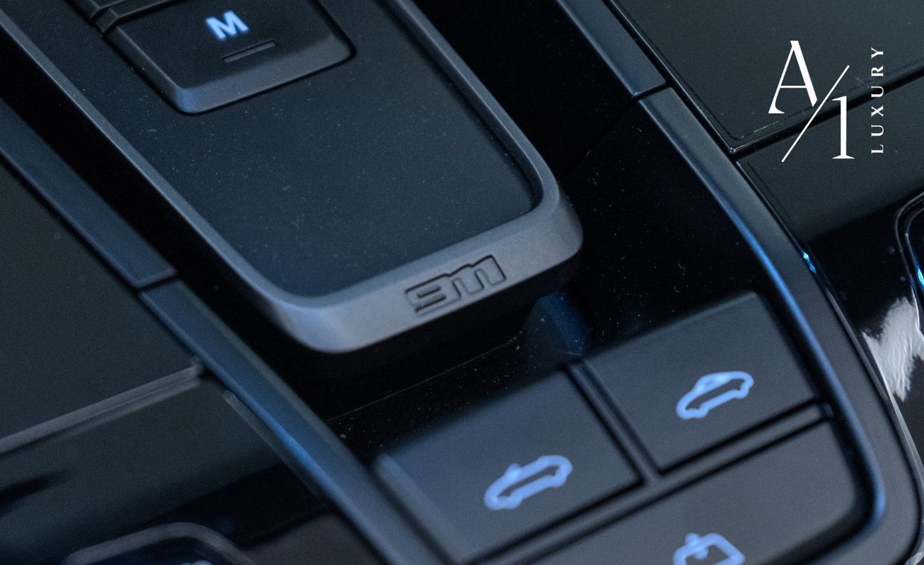 بورش 911 Turbo S 3.8L (645 HP) Convertible