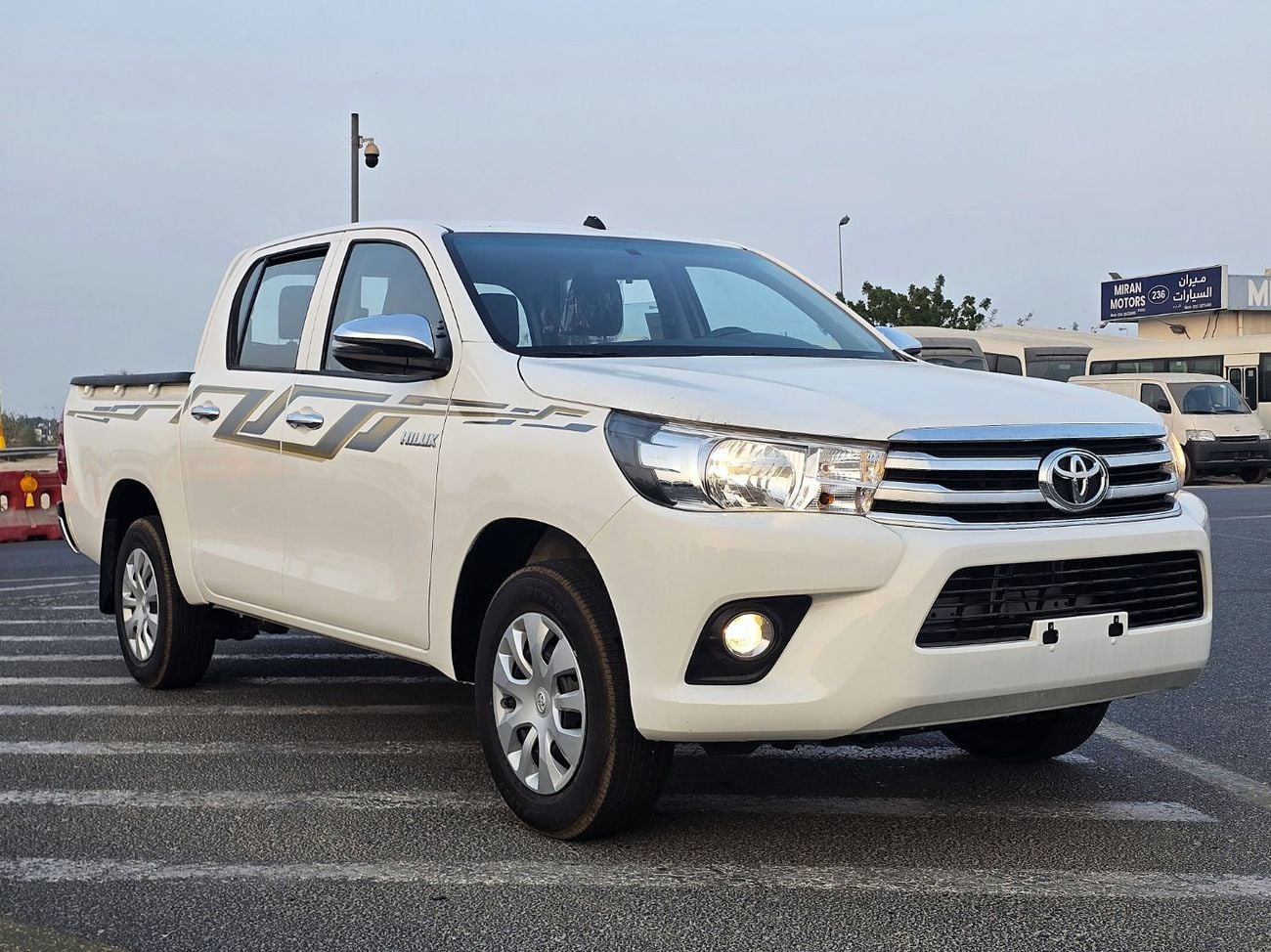 Toyota Hilux GLX TOYOTA HILUX D.C PICKUP GLS G1 2.7L A/T PETROL 4X2 5 SEATER White Color 2026 MODEL