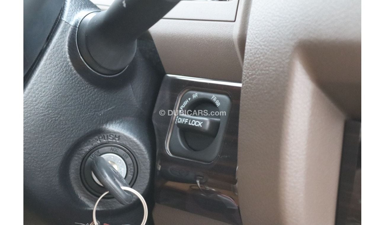 Toyota Land Cruiser 70 2023 LAND CRUISER GRJ 71 4.0 V6 70TH ANNIVERSARY