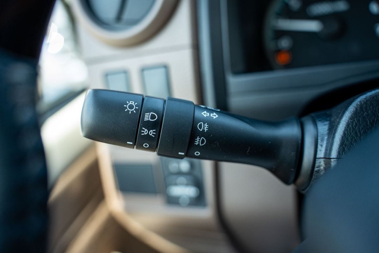 تويوتا لاند كروزر Toyota Land Cruiser LC76Hardtop2025 4.0L Petrol4WD Transmission A