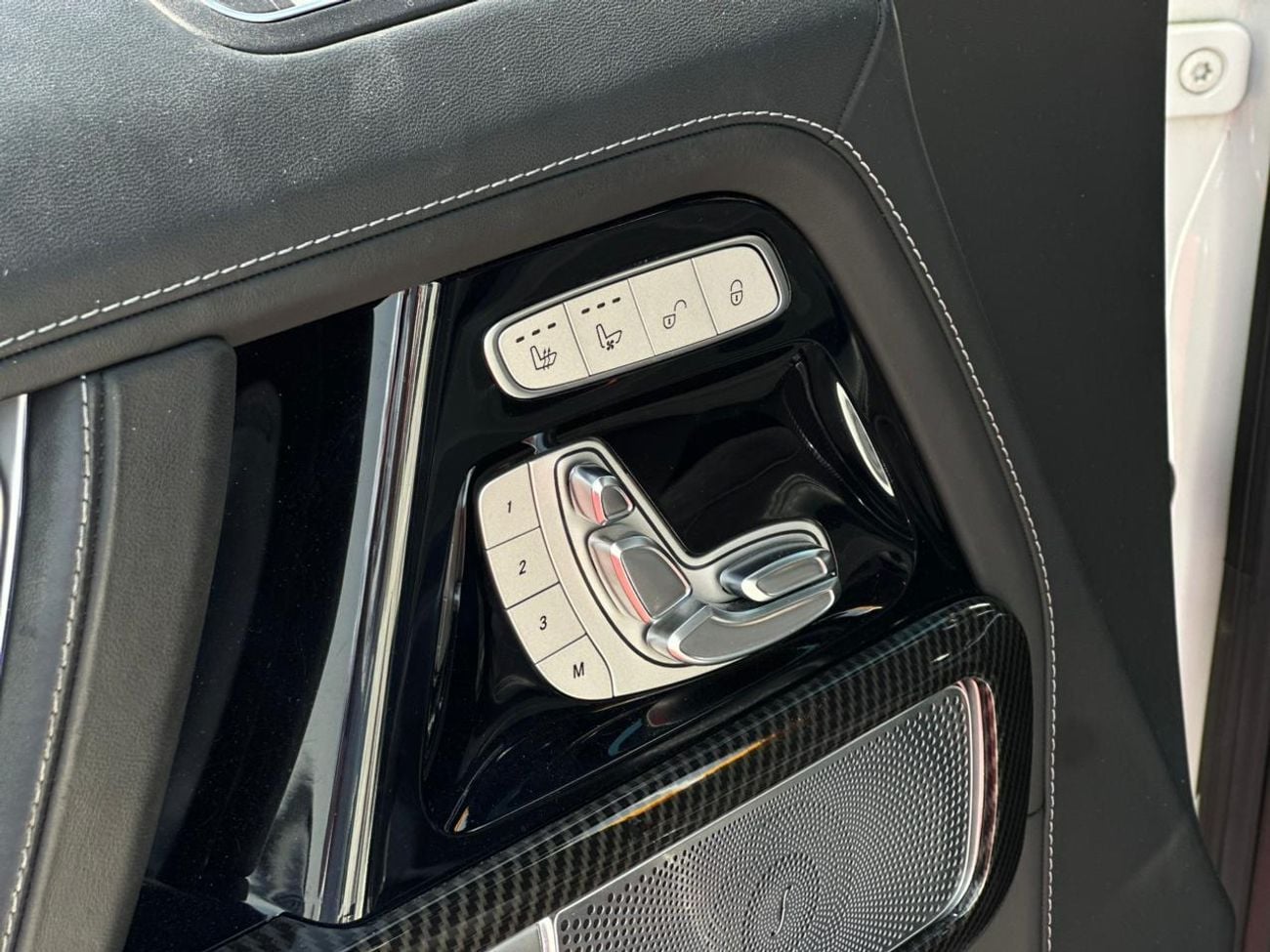 Mercedes-Benz G 63 AMG Std 4.0L Low Mileage Cleant title G63 Brabus Kit Japan Spec