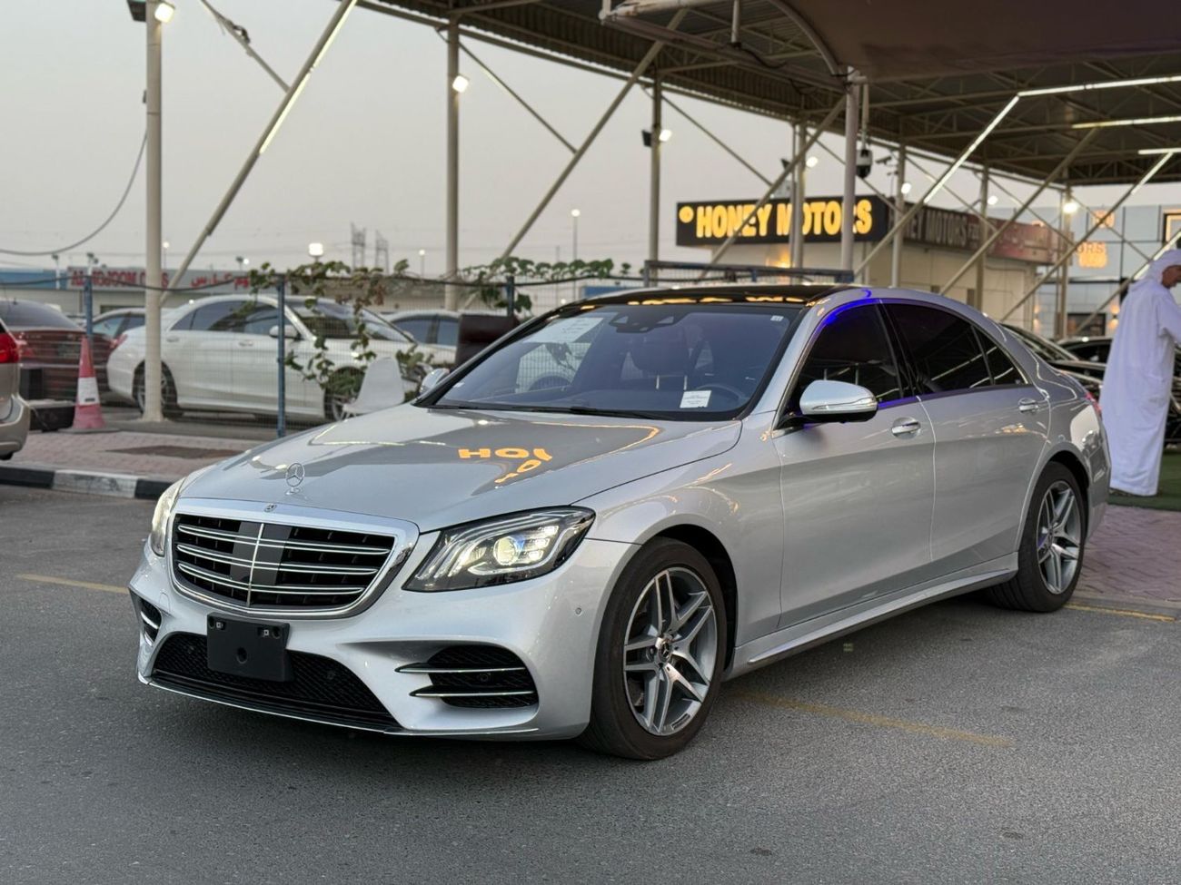 مرسيدس بنز S 560