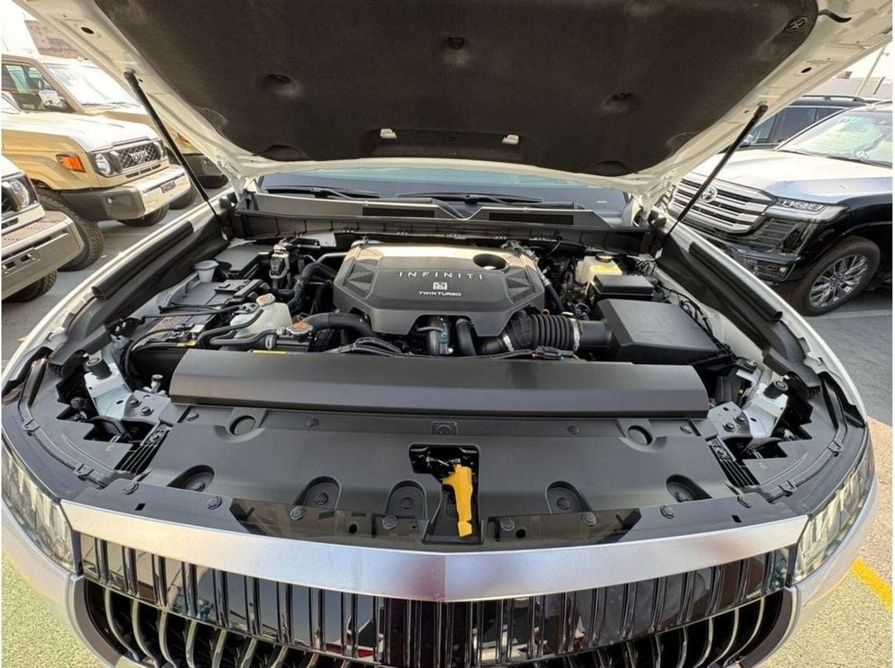 Infiniti QX80 Full option