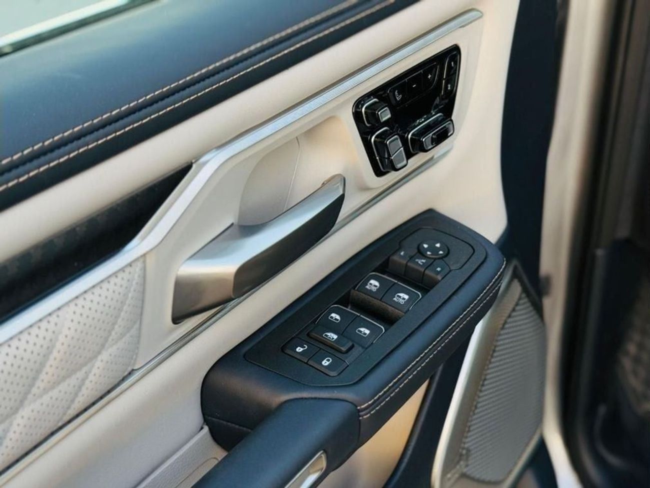 رام 1500 RAM TUNGSTEN TWIN-TURBO 3.0L  (export only)