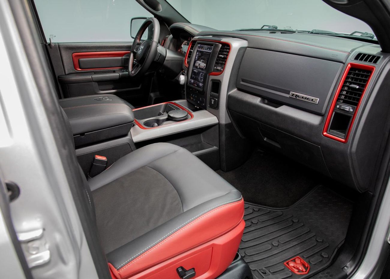 Dodge RAM 1500 Rebel Crew