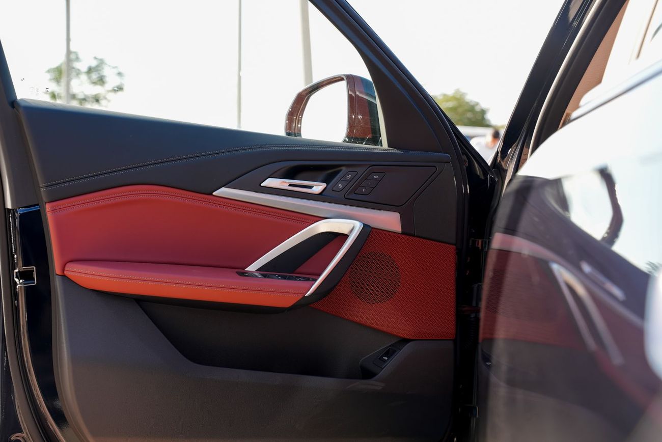 بي أم دبليو iX1 2026 BMW iX1 S-drive 25L FWD 0Km