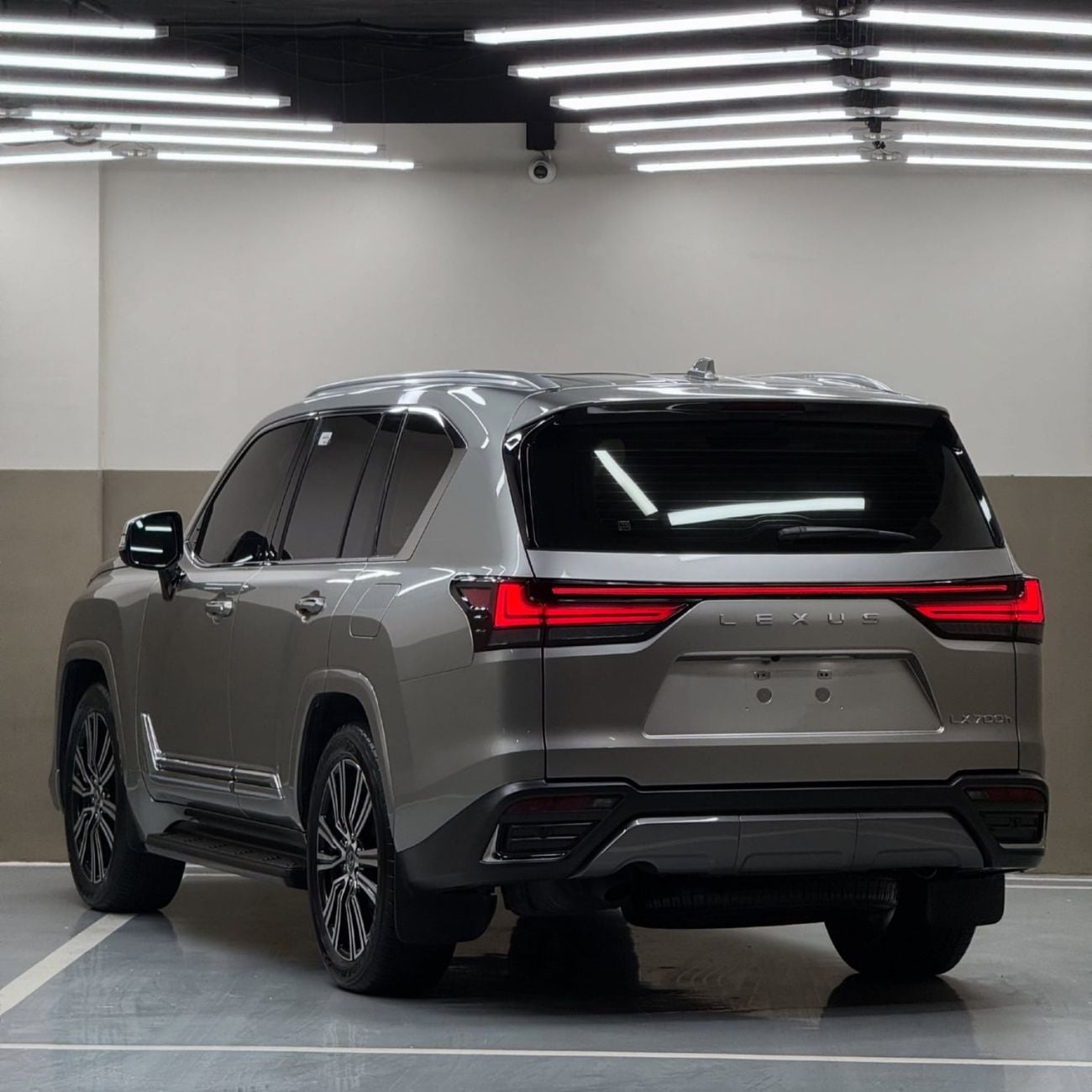 Lexus LX700h SIGNATURE (NO AUTOPARK) TITANIUM/TAN 2026