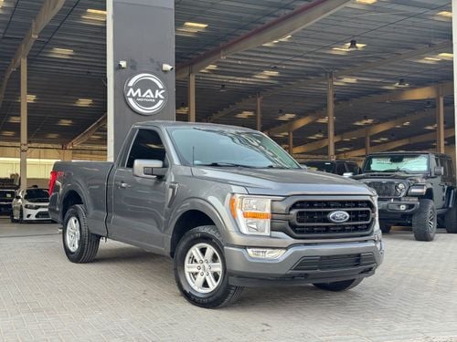 فورد F 150 XLT محرك V8 سعة 5.0 لتر / دفع رباعي / رادار / مساعد الطريق / لوحة عدادات إلكترونية / شاشة كبيرة