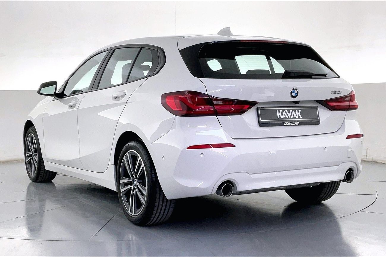 بي أم دبليو 120i Joy Edition | عرض العيد الحصري | خالية من أضرار الفيضانات