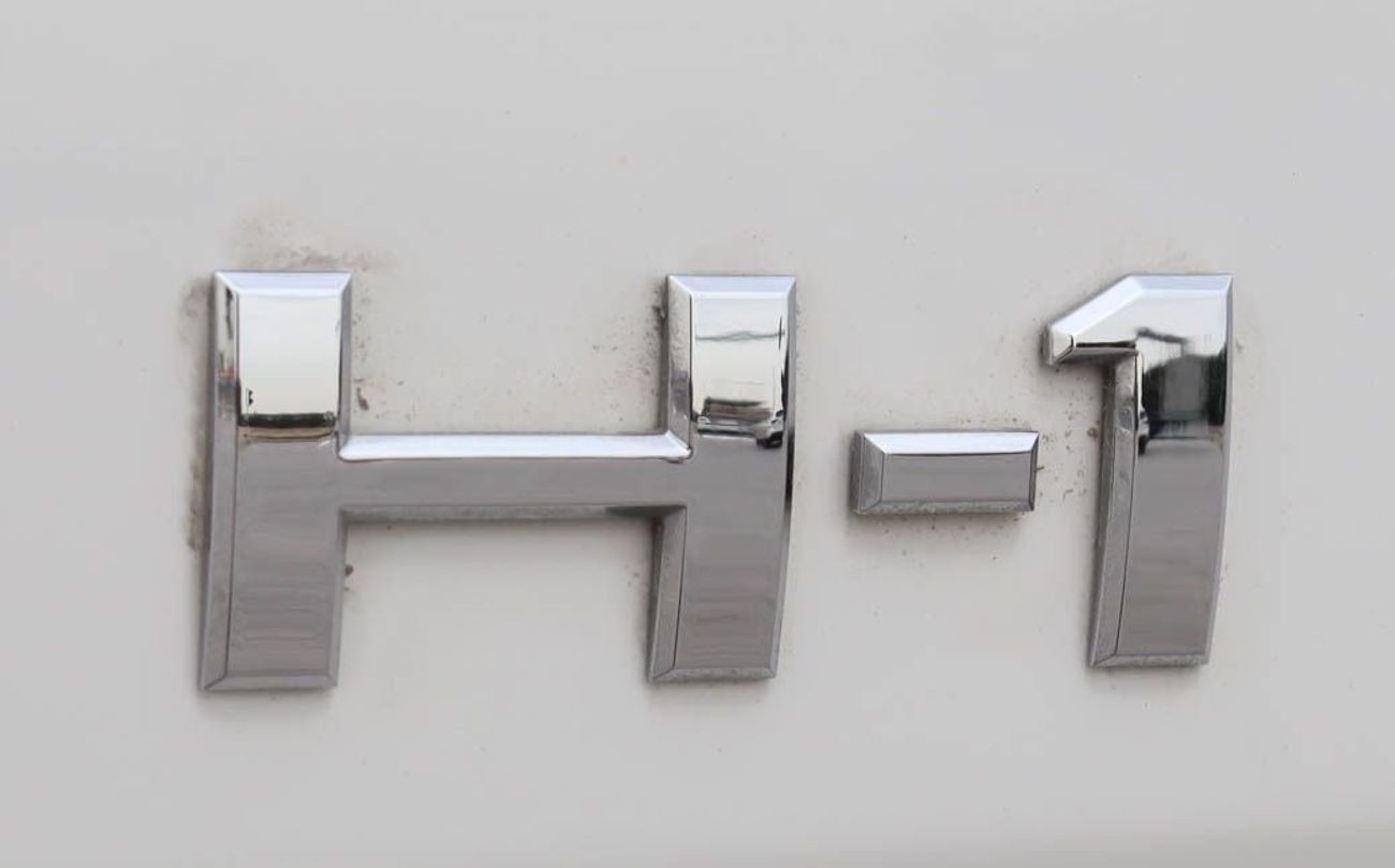 Hyundai H-1 Hyundai H1 2.4L 2020 GCC accident-free, in excellent condition, 1076 P.M