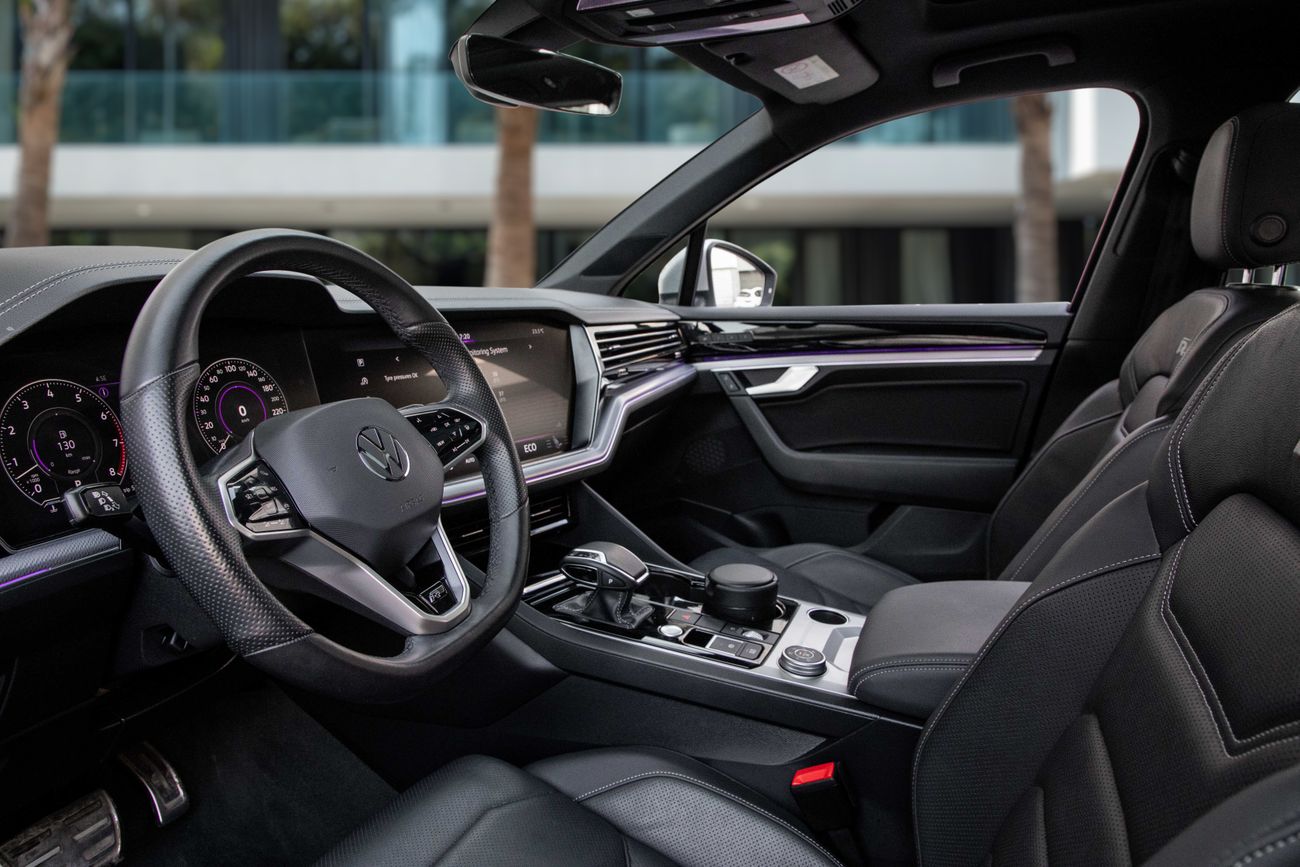 Volkswagen Touareg Touareg R-Line | 2,938 P.M | 0% Downpayment | Massage Seats | VW Warranty