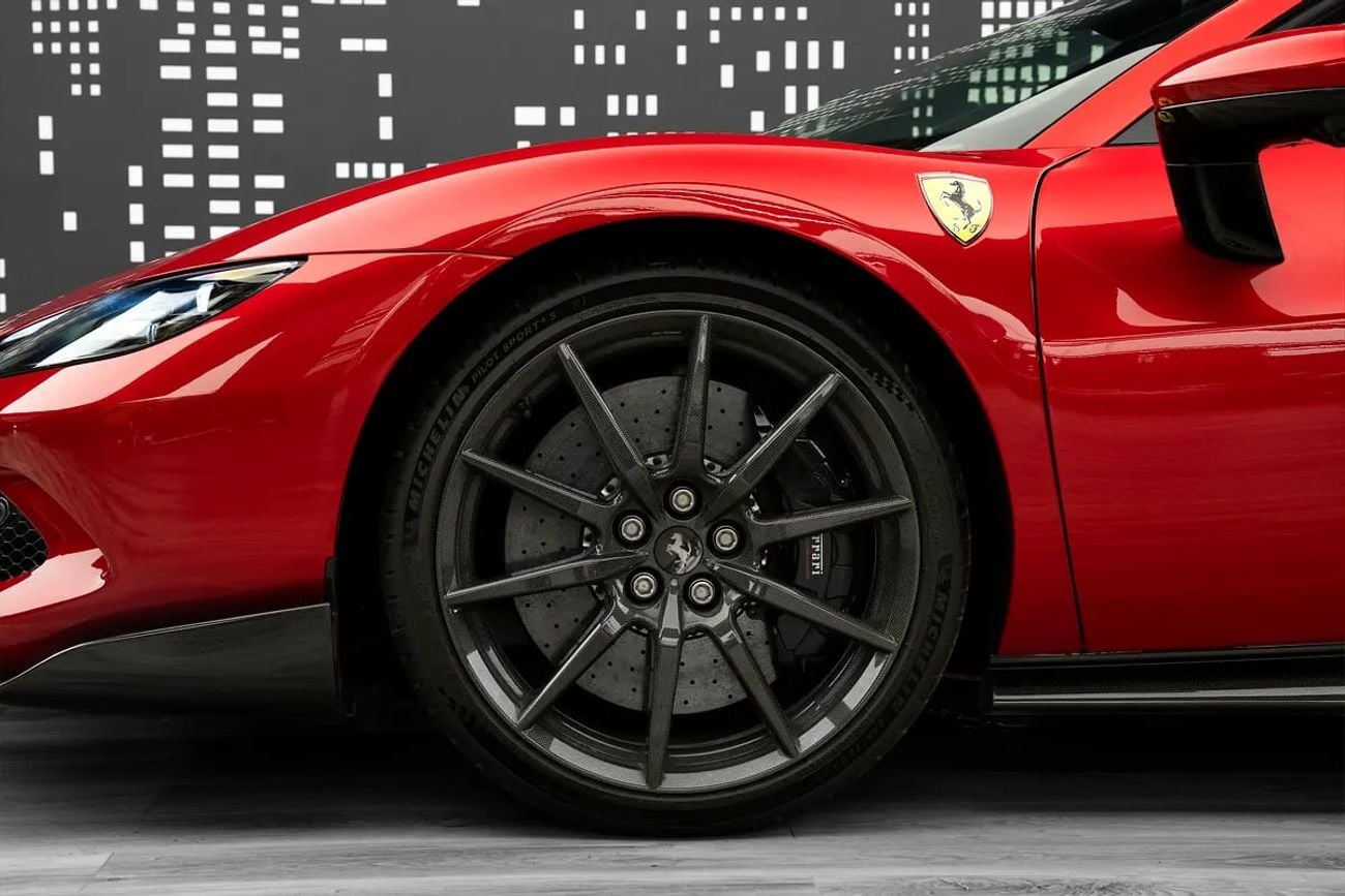 فيراري 296 GTB GTS