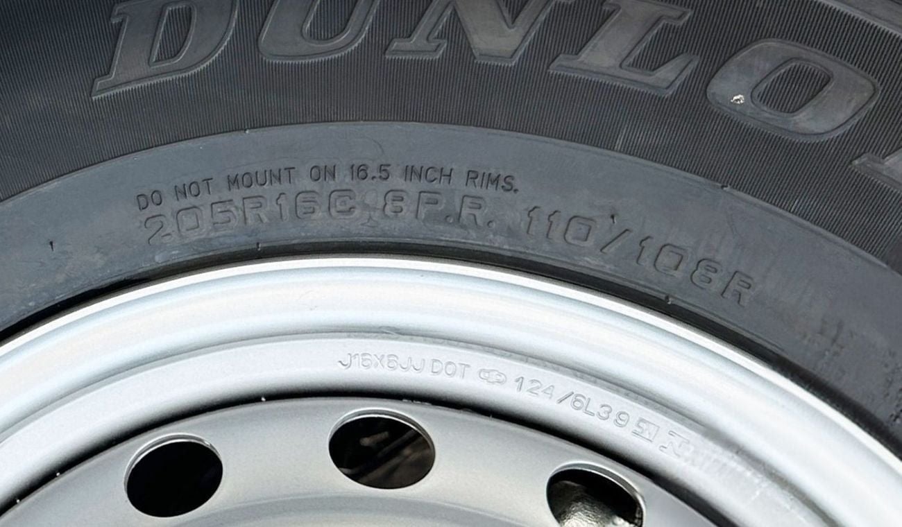 Mitsubishi L200 2.4L D DC 4WD GL New Face 5MT