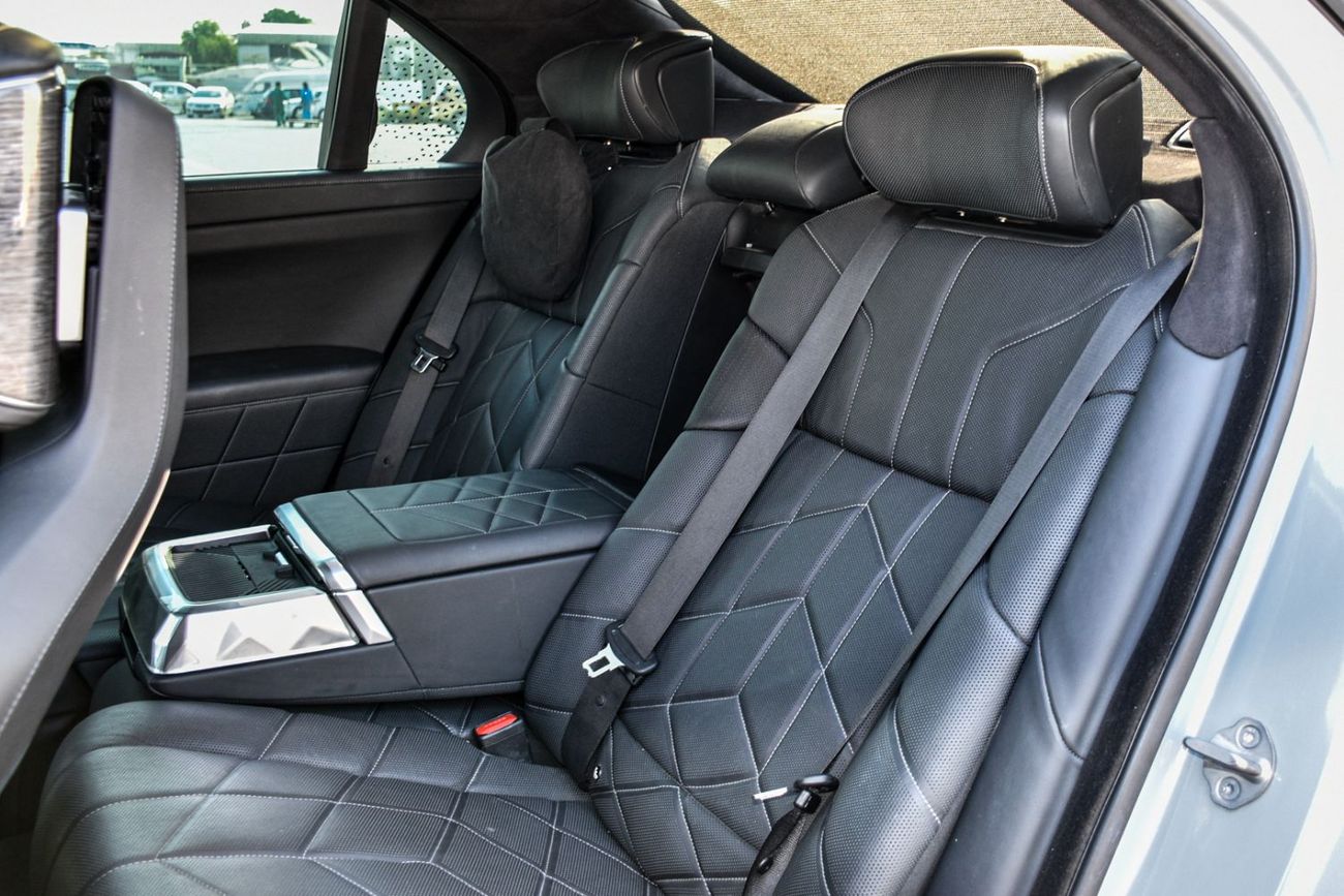 BMW 740Li 740M 2023 FULL OPTION