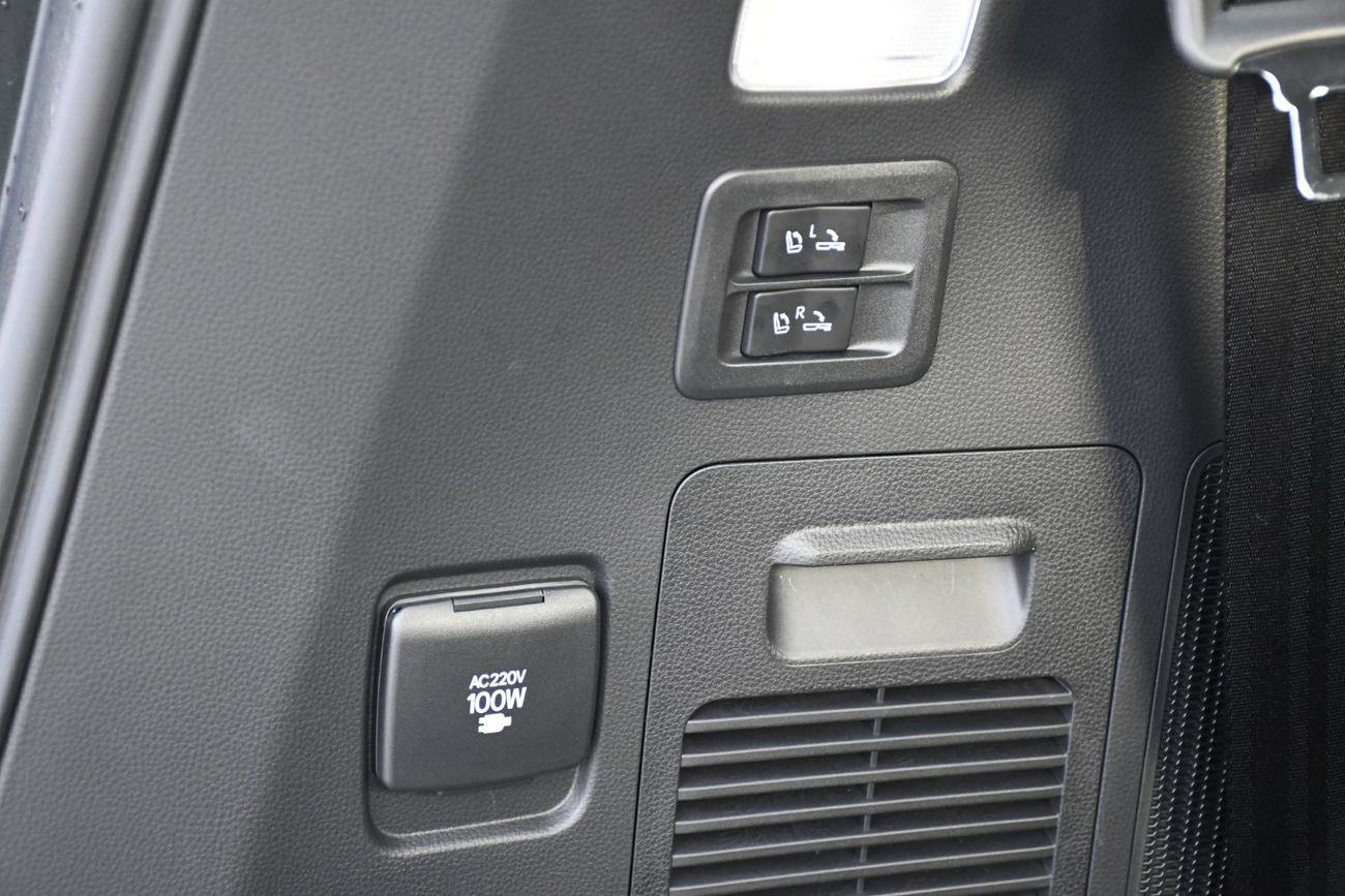 تويوتا لاند كروزر 4.0L VX,PETROL A/T, MY25 4.0L High-A/T Petrol