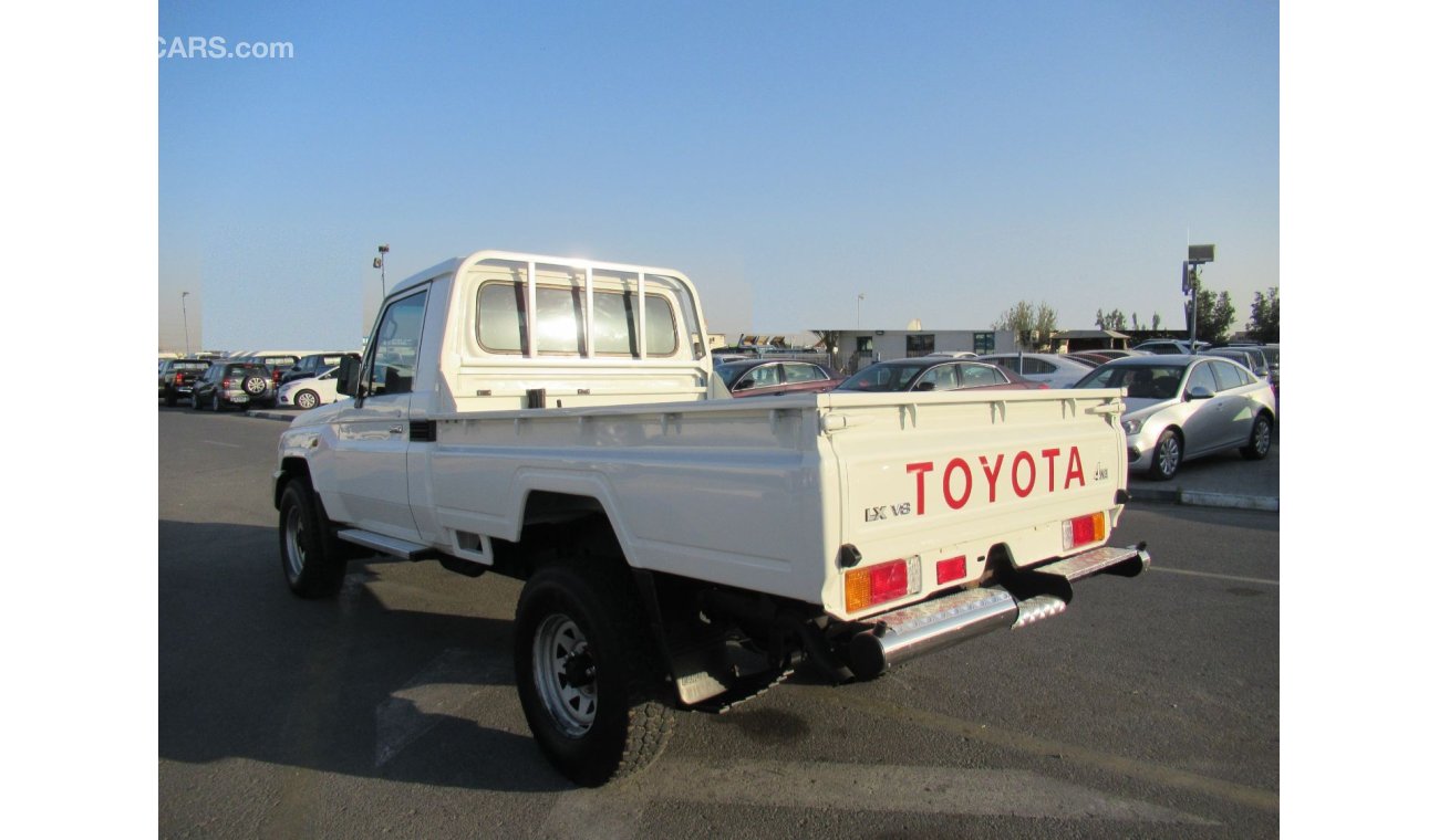 Toyota Land Cruiser Pick Up TOYOTA LAND CRUISER PICK UP RIGHT HAND DRIVE (PM984)