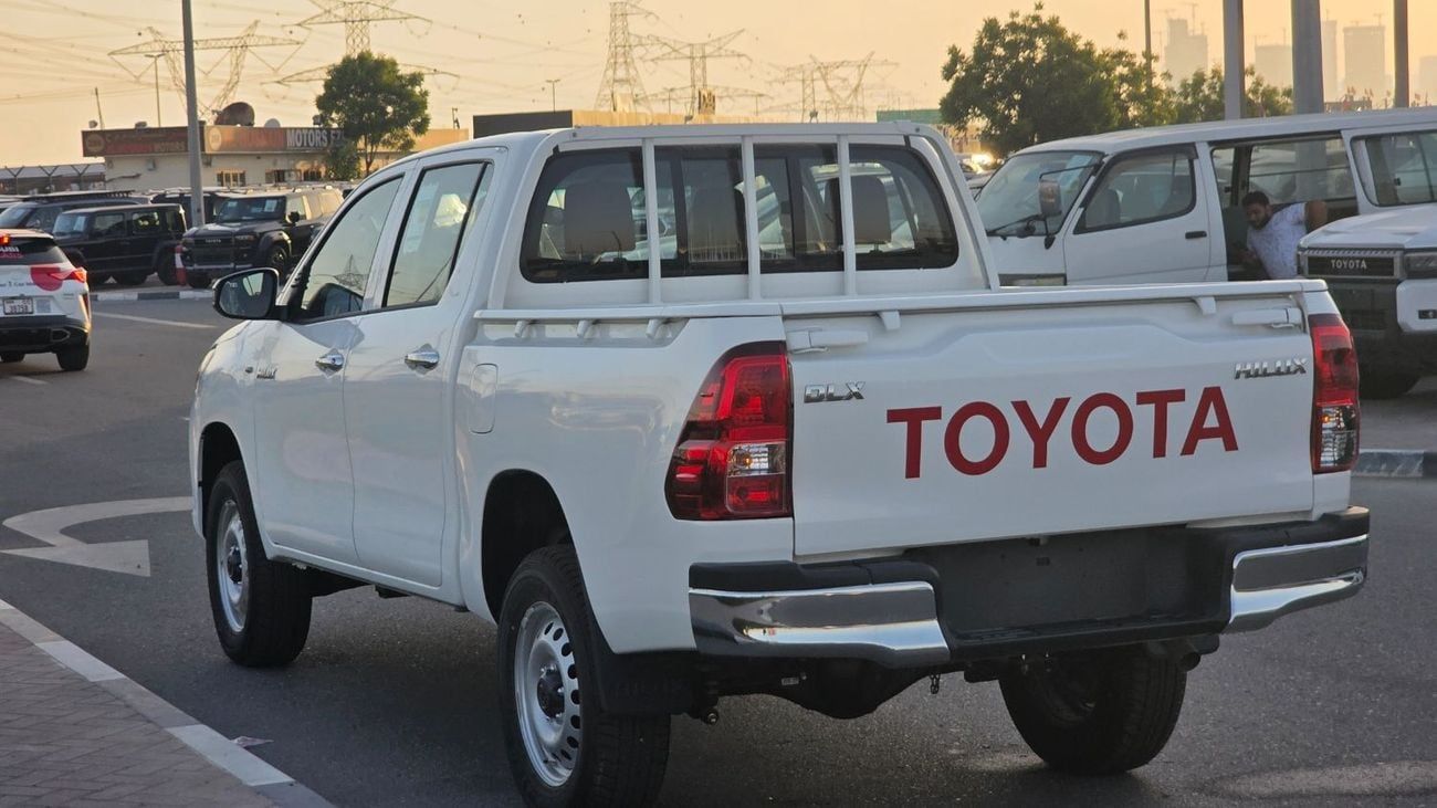 تويوتا هيلوكس DLX 2026 TOYOTA HILUX D/C 2.4L DSL 6-SPEED M/T (MANUAL WINDOWS)