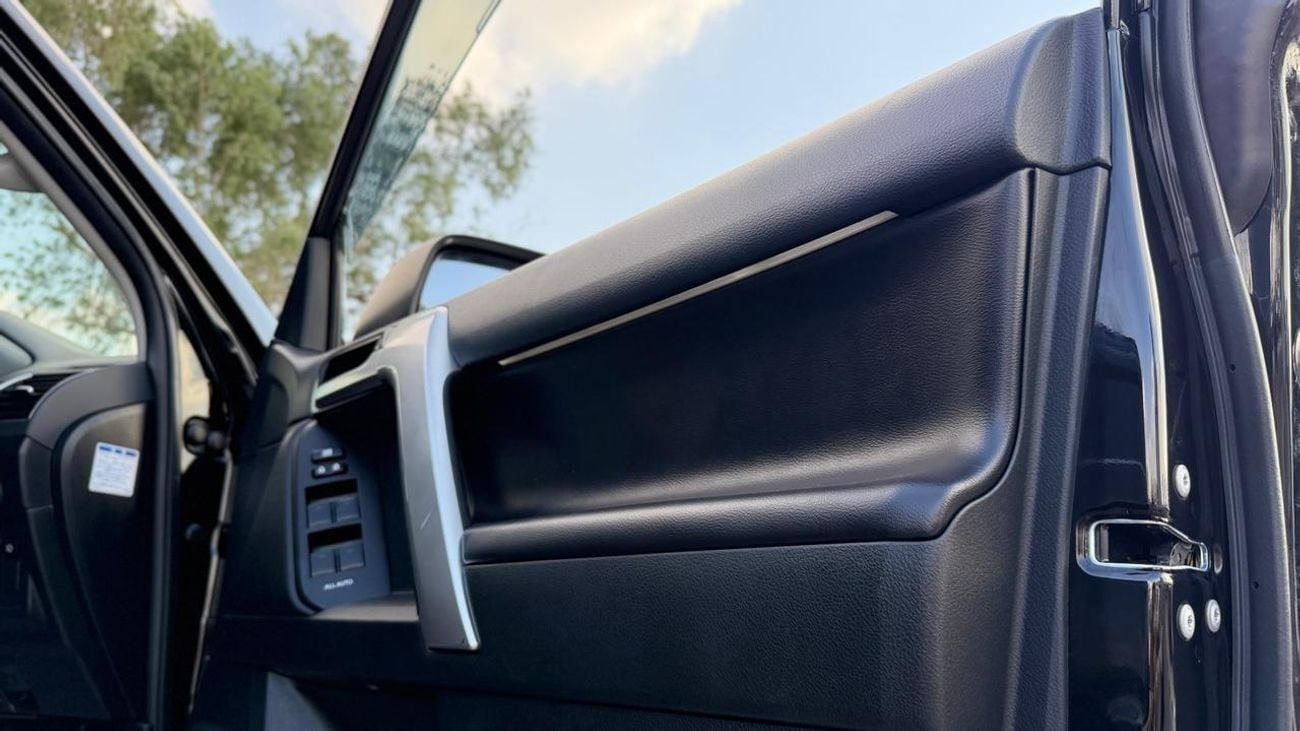 Toyota Prado 2022 | RHD | 2.8L DIESEL ENGINE | AUTOMATIC TRANSMISSION | 4WD | SUNROOF | ELECTRIC SEAT