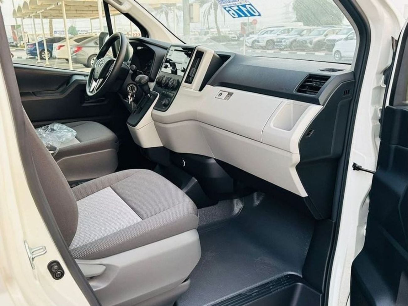 Toyota Hiace GL 3.5L, HIGH ROOF, PETROL, AUTOMATIC TRANSMISSION, 13 PERSON, AIRCONDION, POWER WINDOWN, MODEL 2026