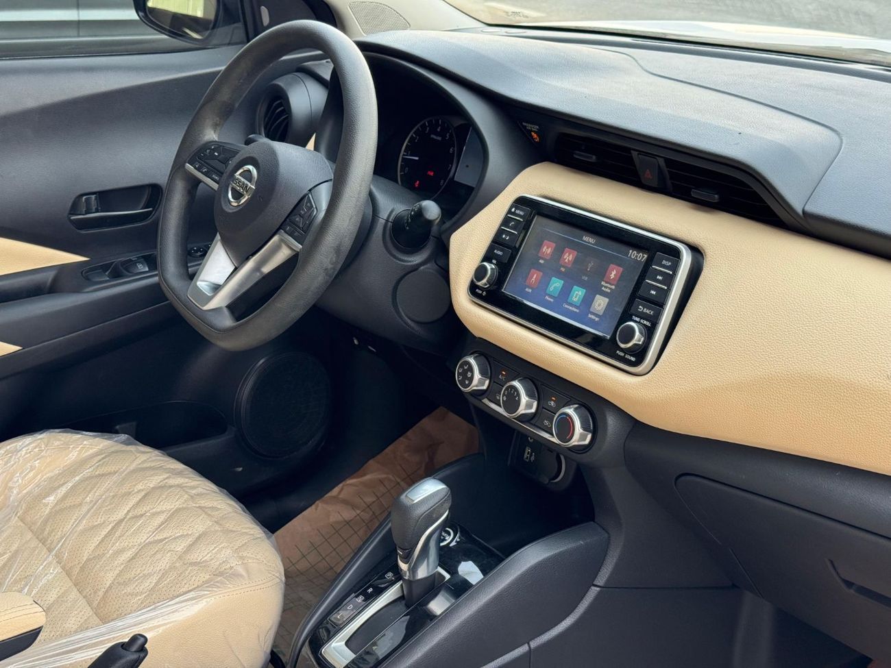 Nissan Kicks SV 1.6L SV / V4 1.6L / RADAR / LANE ASSIST / ANDROID AUTO /APPLE CAR PLAY / IN PERFECT CONDITION