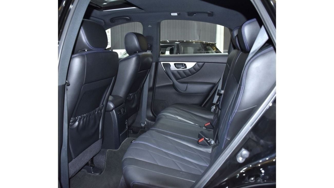 Infiniti QX70 EXCELLENT DEAL for our Infiniti QX70S ( 2015 Model ) in Black Color GCC Specs
