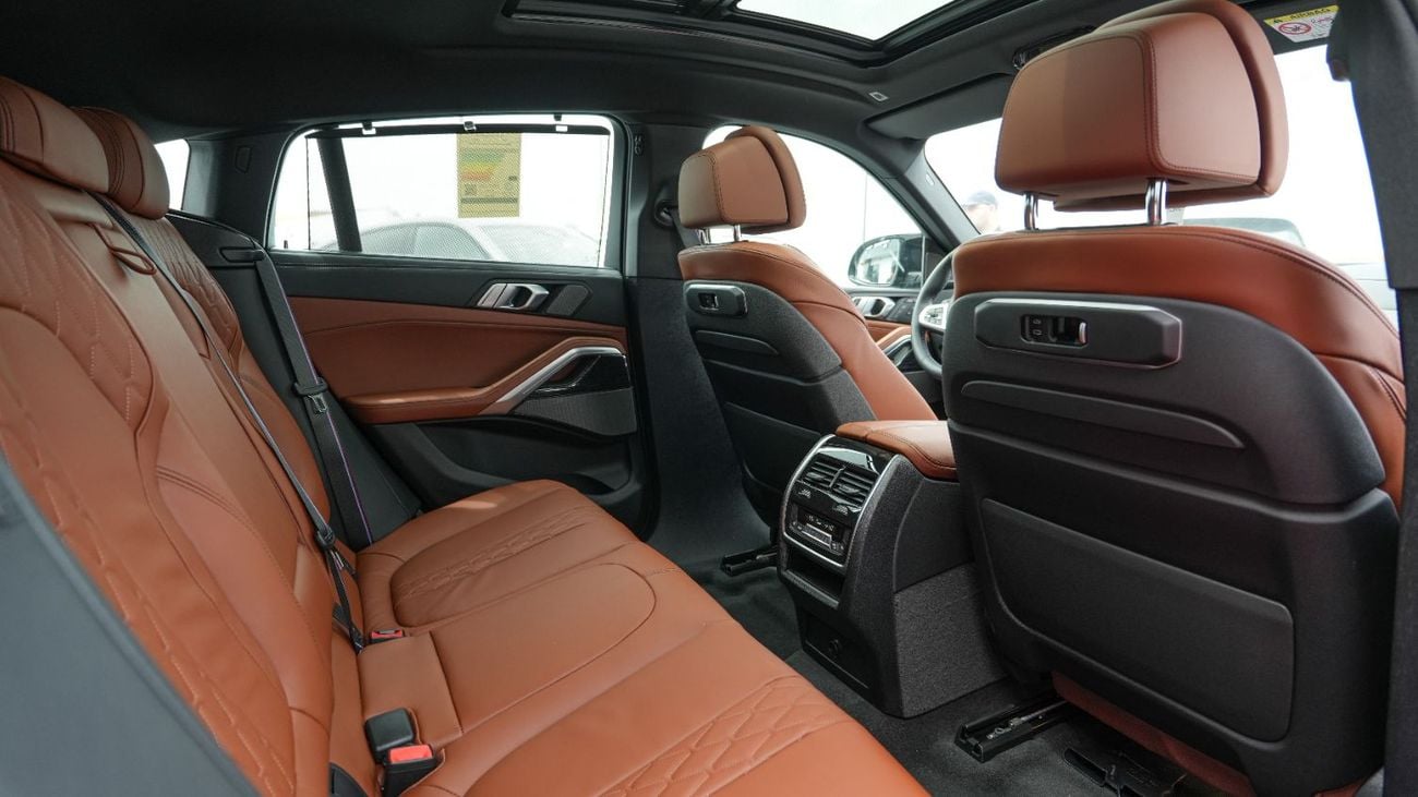 BMW X6 M60i xDrive M-Sport Pro V8 2026MY Export Only