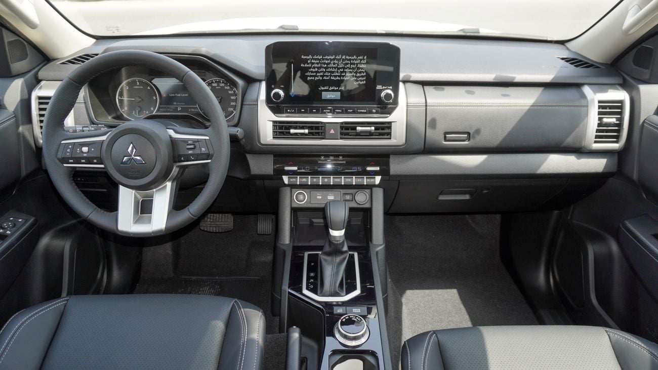 Mitsubishi L200 Brand New Mitsubishi Sportero 2.4L 2025 Diesel 4WD |White/Black |L200-SPORTERO25-A |FOR EXPORT