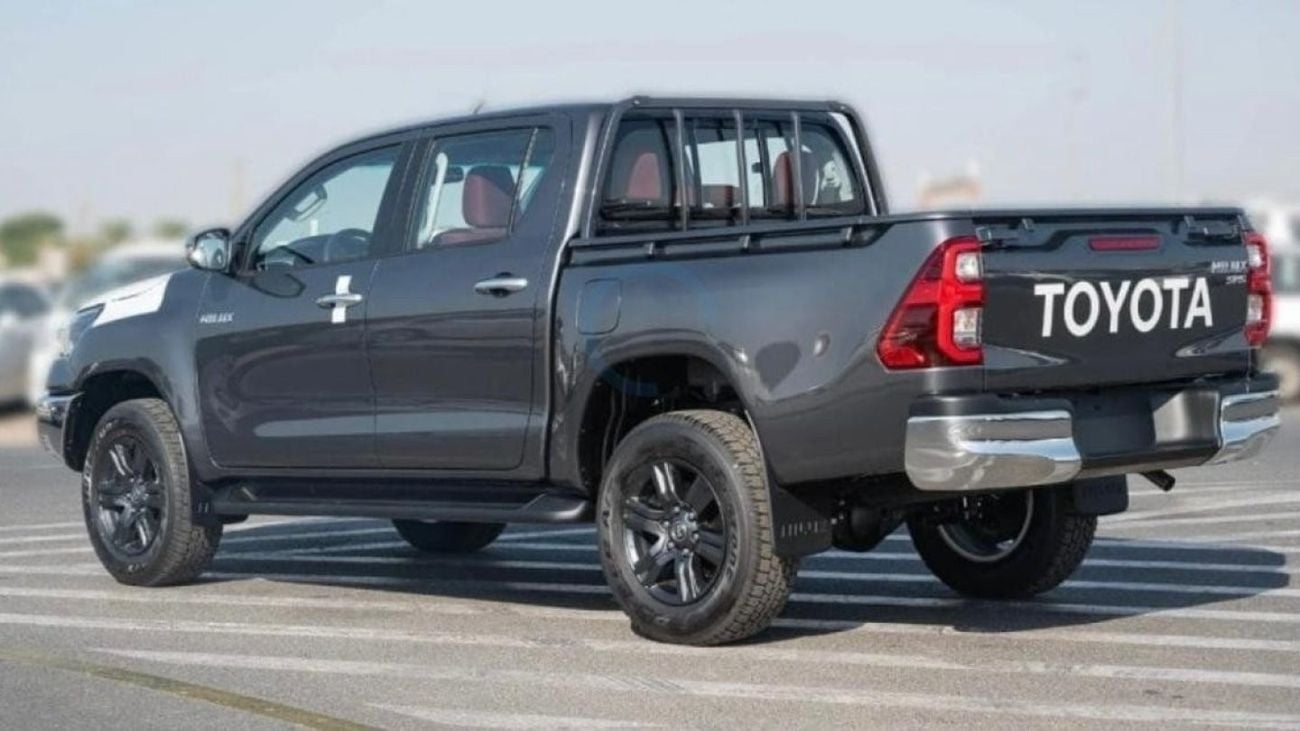 تويوتا هيلوكس Toyota Hilux 2.7L Petrol M/T 2023 Gray