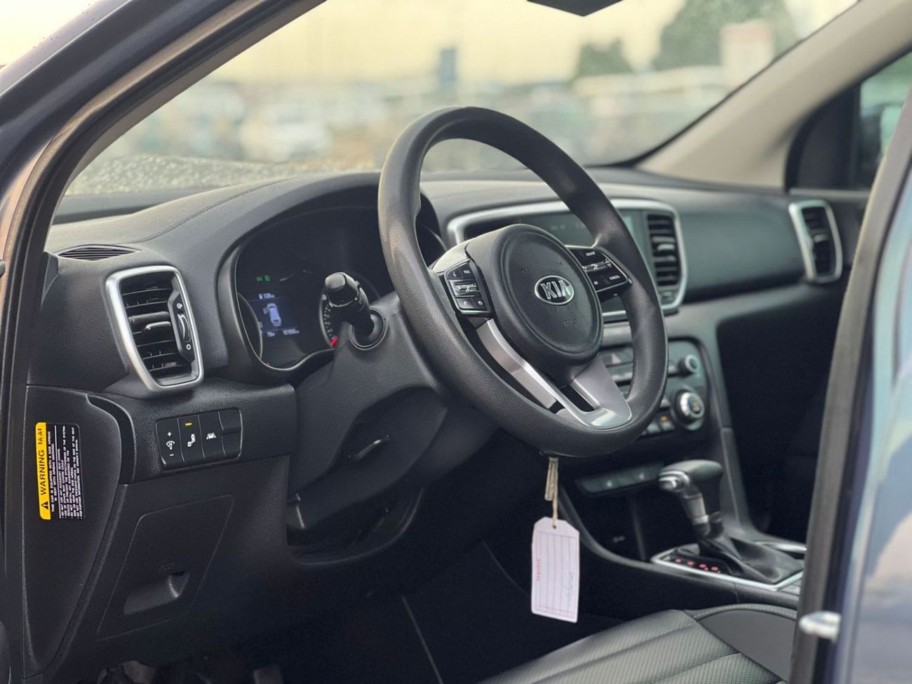 كيا سبورتيج 2020 Kia Sportage LX Mid - option - 2.4L V4 - AWD 4x4 - Rear Camera - Leather Seat - 2 keys