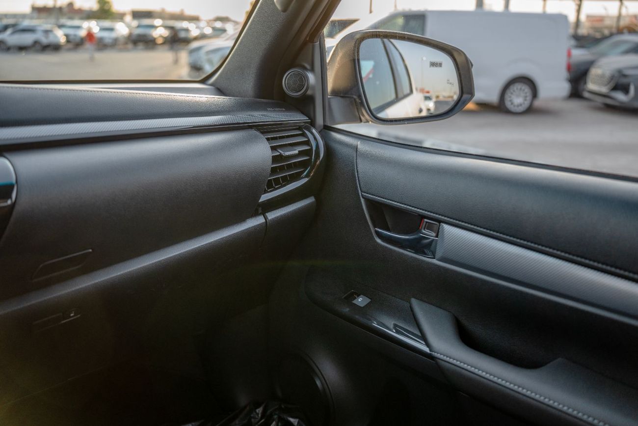 تويوتا هيلوكس GR Sport 2.8L