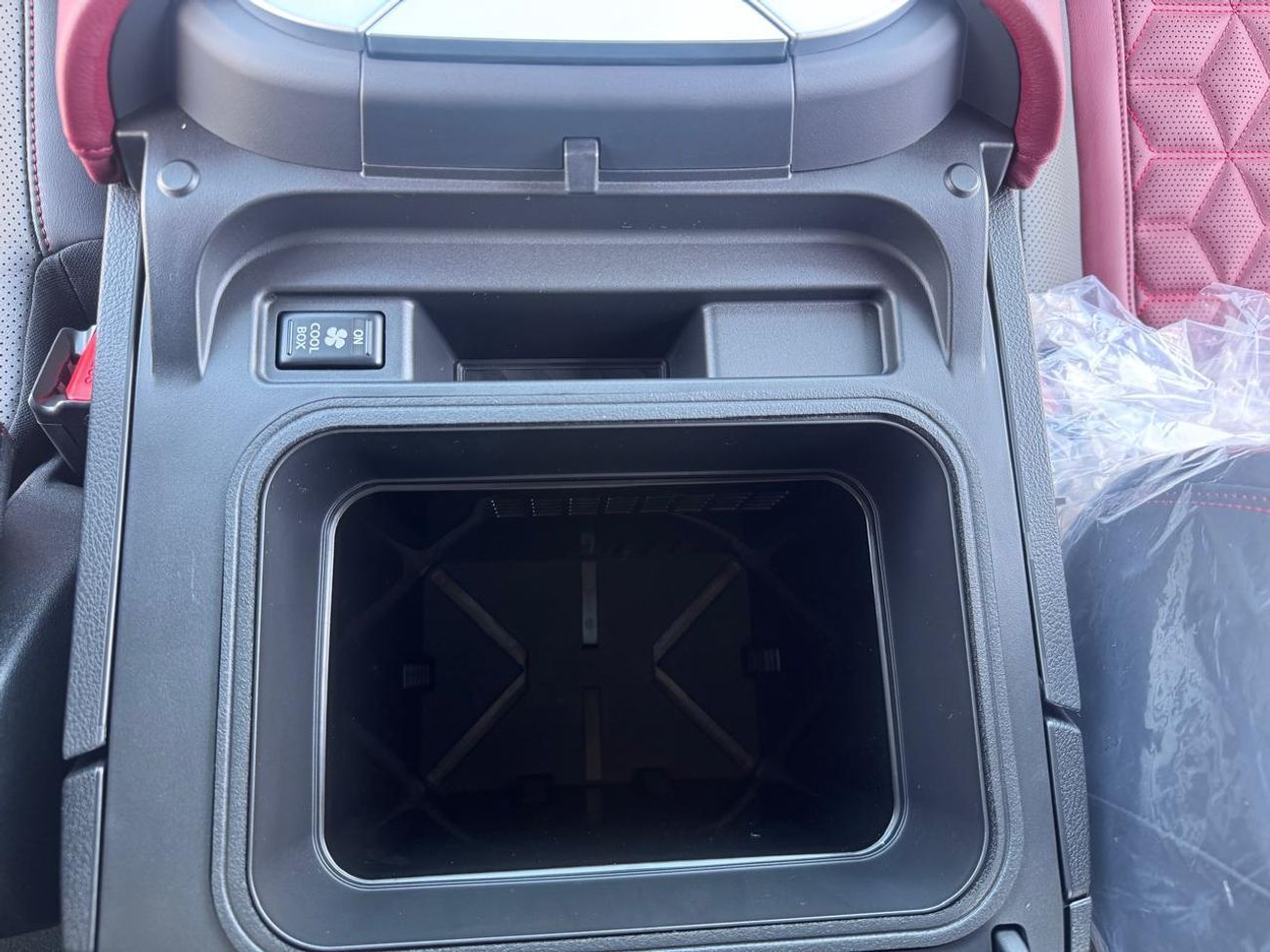 Nissan Patrol SE Platinum City 3.8L (Ext _GRAY  Inter_BURGUNDY)