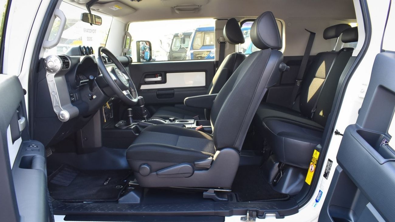 Toyota FJ Cruiser 4.0L  Full Option