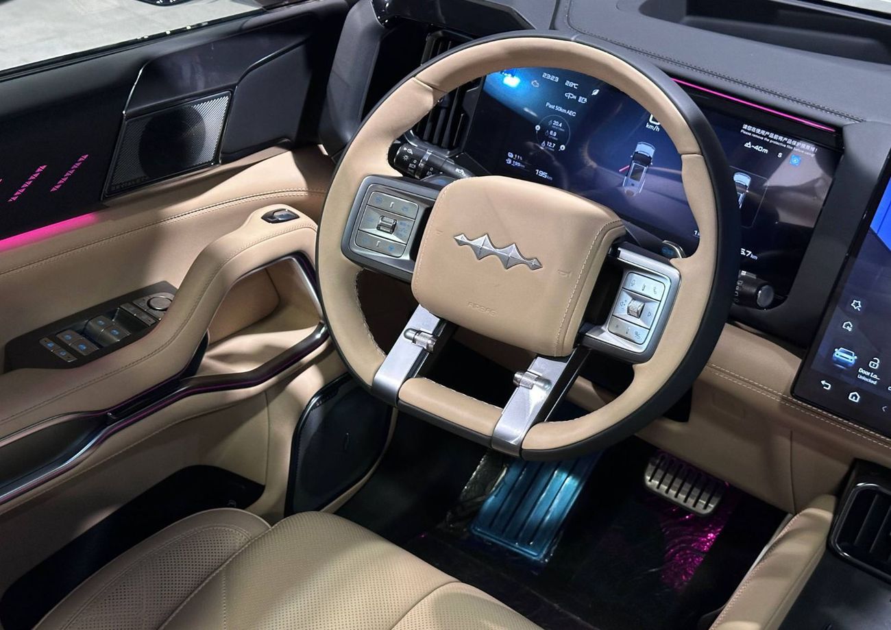 BYD Leopard 8 Smart and Brave Flagship Edition (7 Seats)