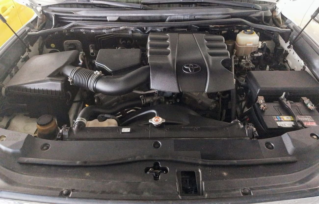 Toyota Land Cruiser EXR 4.0L 4WD