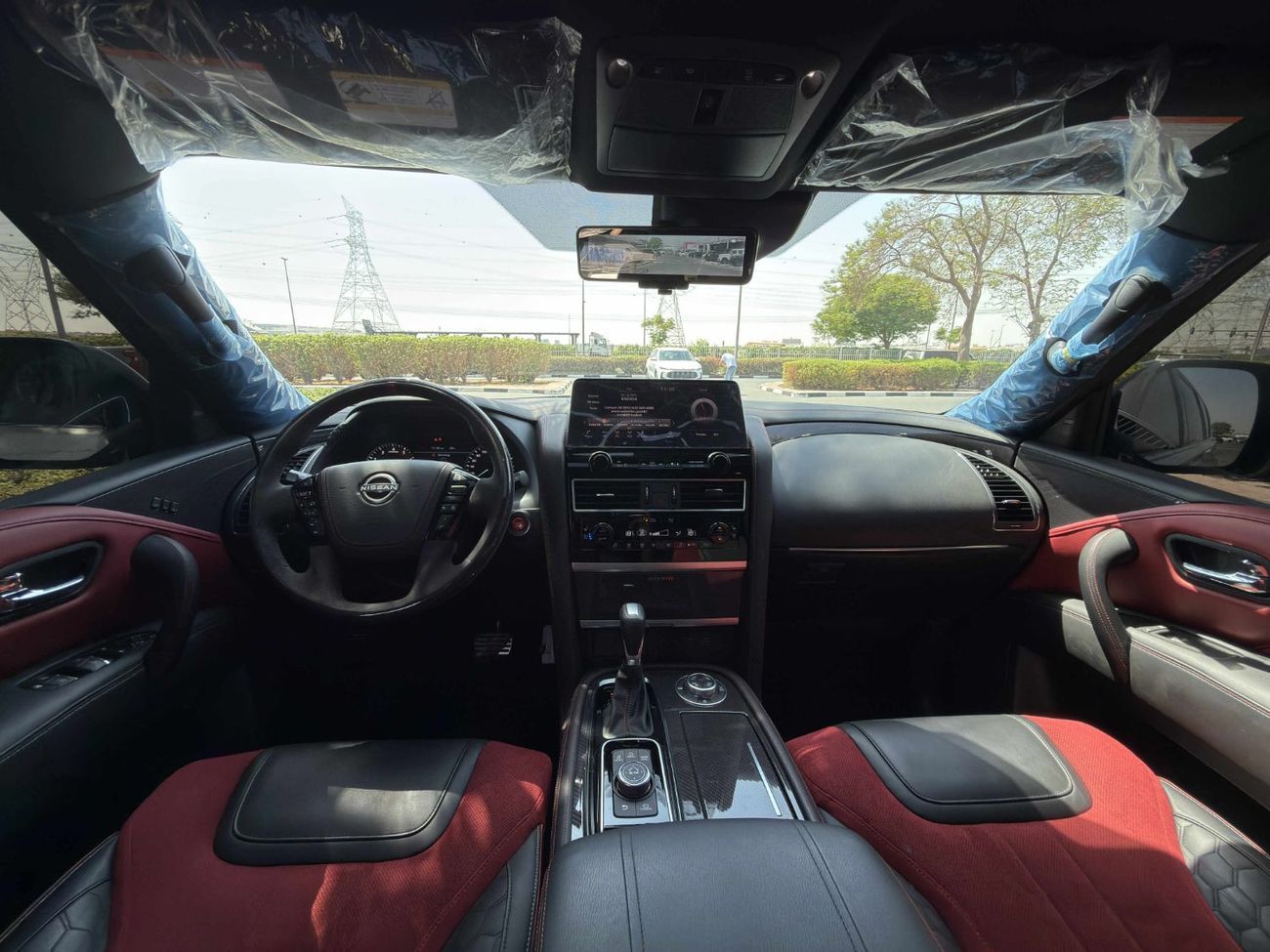 Nissan Patrol GCC SPEC UNDER WARRANTY NEAT AND CLEAN LESS KILOMETER