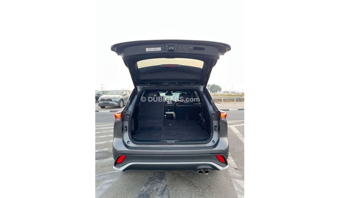 Toyota Highlander *Offer*2022 Toyota Highlander XSE 3.5L V6 - - UAE PASS