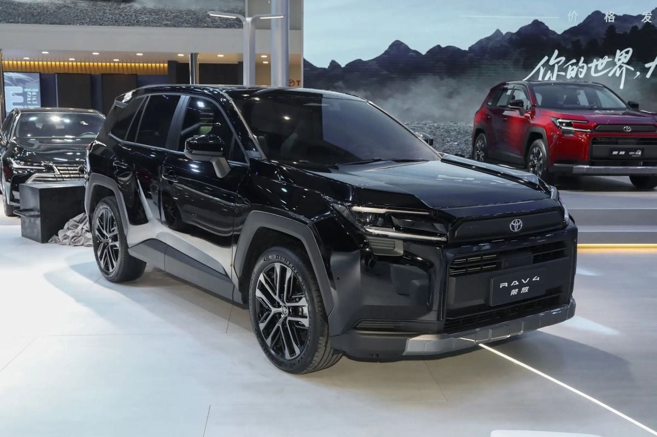 Toyota RAV4 RAV4 4WD 2.5L HEV FLAGSHIP 2026