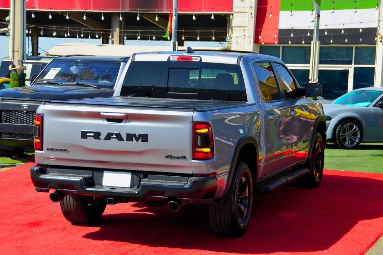 RAM 1500 Rebel 5.7L Crew Cab Utility (5 Seater)