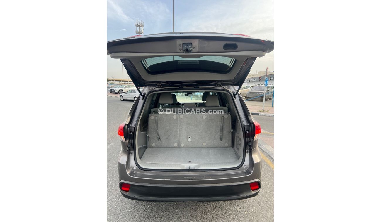 Toyota Highlander 2019 LE AWD 3.5L - 4x4 USA IMPORTED